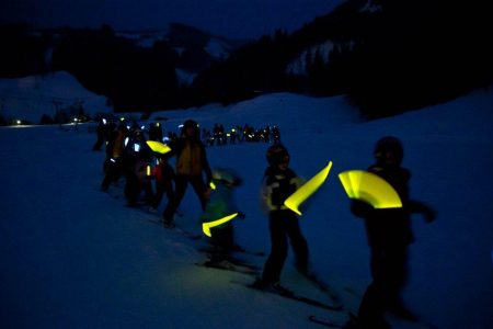 Familien In Zell Am See-Kaprun Hoch Im Kurs: Spektakuläre Ski-Shows Für Groß Und Klein Und Kostenloser Aufenthalt Für Kinder In Der Familienwoche