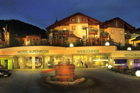Urlaubsvergnügen Für Groß Und Klein: Das Hotel Alpenrose In Lermoos
